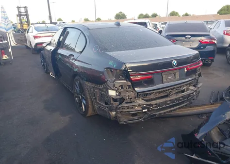 2021 BMW 740I из США, поврежденный, VIN WBA7T2C07MCF72720